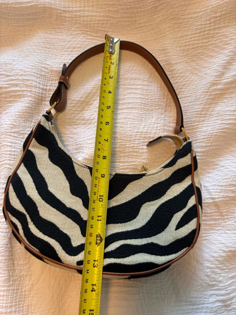 Celine 2021 Vintage Canvas Ava Bag - Picture 6 of 10